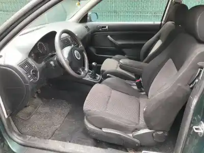 Veículo de Sucata volkswagen                                         golf                                                                                                                                                                                                                                                       iv berlina (1j1) 1.6                                                                                                                                                                                                                                       do ano 0 alimentado ajm