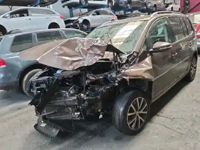 Scrapping Vehicle VOLKSWAGEN TOURAN (1T3) Advance of the year 0 powered CAY