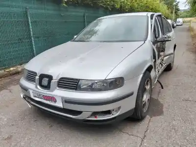 Здавання транспортного засобу SEAT LEON (1M1)  року 0 потужний AQM