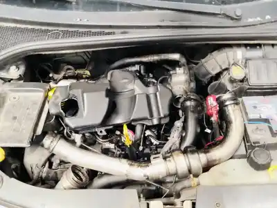 Veículo de Sucata renault clio iii exception 112 cv / 82 kw do ano 0 alimentado 