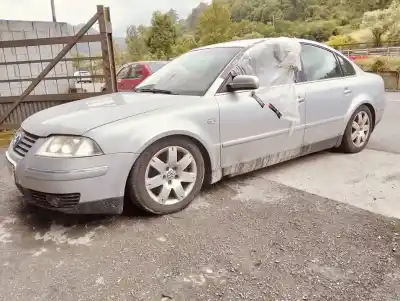 Vehicul casat VOLKSWAGEN PASSAT  al anului 0 alimentat AZX