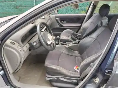 Veículo de Sucata renault laguna ii bg0 authentique do ano 0 alimentado f9q750