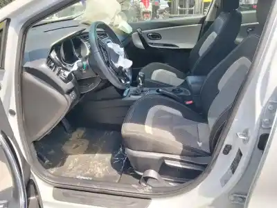 Scrapping Vehicle kia ceed drive 136 cv / 100 kw of the year 0 powered d4fb