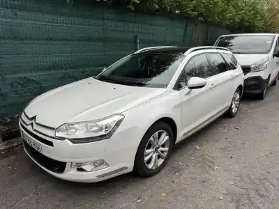 Véhicule à la ferraille citroen c5 station wagon de l'année 0 alimenté rhh