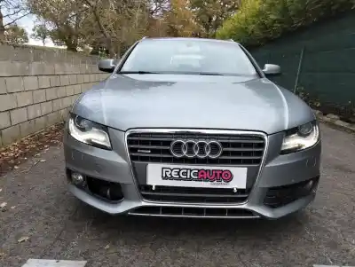 Veículo de Sucata AUDI A4 AVANT (8K5) Básico do ano 0 alimentado CAGA