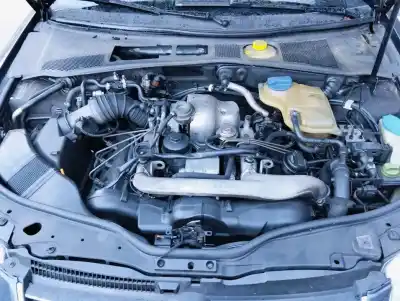 Veículo de Sucata volkswagen passat berlina (3b3) 2.5 v6 tdi do ano 0 alimentado akn