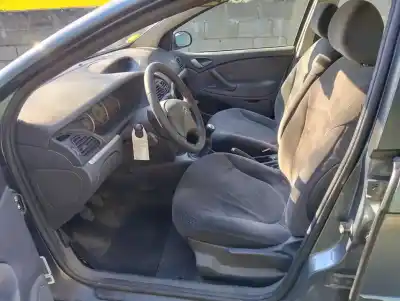 Veicolo di demolizione citroen c5 berlina attraction dell'anno 0 alimentato 9hz