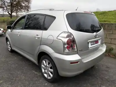 Vehicul casat toyota corolla verso (r1) 2.2 d-4d luna al anului 0 alimentat 2adftv