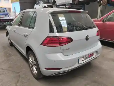 Vehicul casat VOLKSWAGEN GOLF  al anului 0 alimentat DDY
