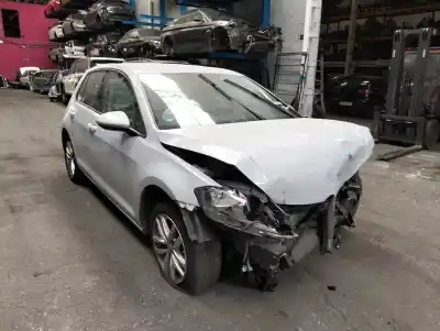 Vehicul casat volkswagen golf vii lim. (bq1) last edition bm al anului 0 alimentat ddy