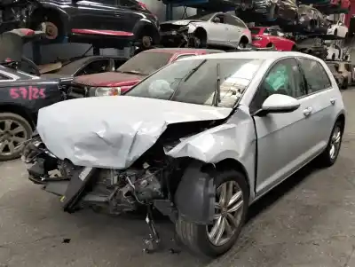 Vehicul casat volkswagen golf vii lim. (bq1) last edition bm al anului 0 alimentat ddy