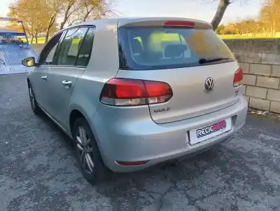 Vehicul casat volkswagen golf vi (5k1) golf vi al anului 0 alimentat caxa