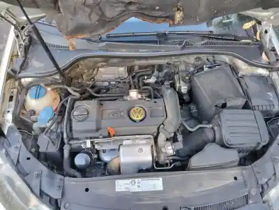 Vehicul casat volkswagen golf vi (5k1) golf vi al anului 0 alimentat caxa