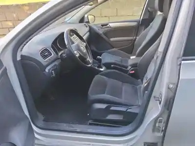 Vehicul casat volkswagen golf vi (5k1) golf vi al anului 0 alimentat caxa