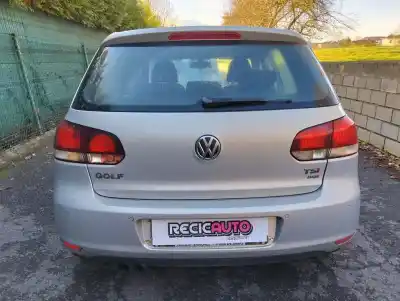 Vehicul casat volkswagen golf vi (5k1) golf vi al anului 0 alimentat caxa