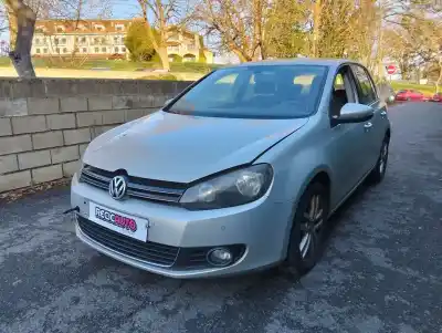 Vehicul casat volkswagen golf vi (5k1) golf vi al anului 0 alimentat caxa