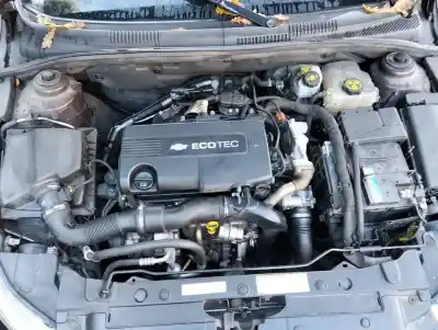 Véhicule à la ferraille chevrolet cruze station wagon lt de l'année 0 alimenté a17dts