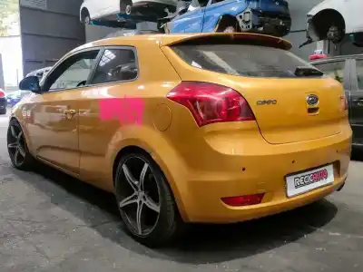 Véhicule à la ferraille kia ceed (ed) 2.0 emotion de l'année 0 alimenté d4ea