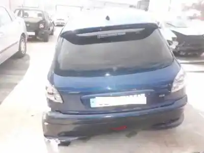 Sloopvoertuig peugeot                                            206 berlina                                                                                                                                                                                                                                                xt                                                                                                                                                                                                                                                         van het jaar 2004 aangedreven rhy