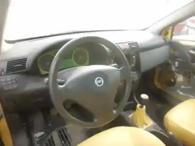 Sloopvoertuig fiat stilo multi wagon (192) 1.6 16v van het jaar 2002 aangedreven 182b6000