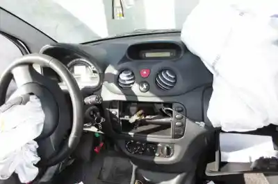 Verschrottungsfahrzeug citroen c2 sx des jahres 2004 angetrieben kfv