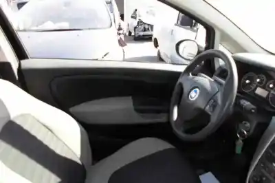 Veículo de Sucata fiat grande punto (199) 1.4 8v active (01.2007->) do ano 2006 alimentado 350a1000