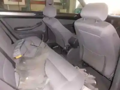 Veicolo di demolizione audi a6 berlina (4b2) 2.4 (121kw) dell'anno 1999 alimentato aps