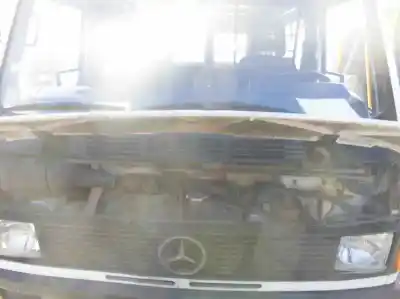 Véhicule à la ferraille mercedes                                           mb 120 d                                                                                                                                                                                                                                                   2.4                                                                                                                                                                                                                                                        de l'année 1990 alimenté om616963