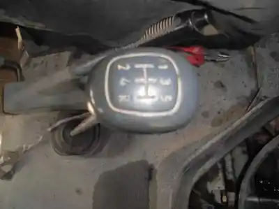 Véhicule à la ferraille mercedes                                           mb 120 d                                                                                                                                                                                                                                                   2.4                                                                                                                                                                                                                                                        de l'année 1990 alimenté om616963