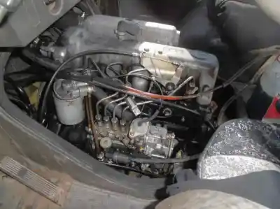 Véhicule à la ferraille mercedes                                           mb 120 d                                                                                                                                                                                                                                                   2.4                                                                                                                                                                                                                                                        de l'année 1990 alimenté om616963