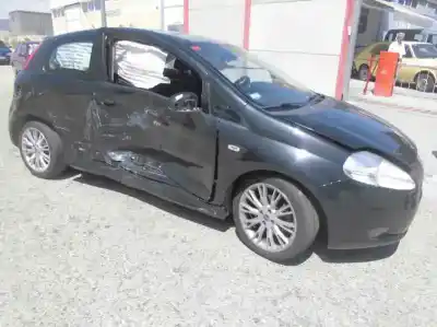 Veículo de Sucata fiat grande punto (199) 1.9 8v jtd cat do ano 2006 alimentado 199a5000