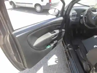 Veículo de Sucata fiat grande punto (199) 1.9 8v jtd cat do ano 2006 alimentado 199a5000