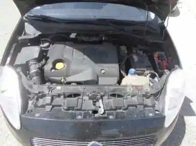 Veículo de Sucata fiat grande punto (199) 1.9 8v jtd cat do ano 2006 alimentado 199a5000