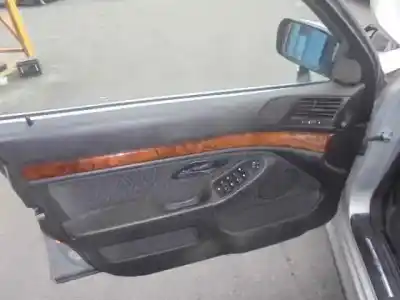 Veicolo di demolizione bmw serie 5 berlina (e39) 520i dell'anno 2001 alimentato 226s1