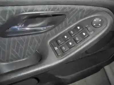 Veicolo di demolizione bmw serie 5 berlina (e39) 520i dell'anno 2001 alimentato 226s1