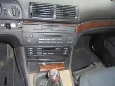 Veicolo di demolizione bmw serie 5 berlina (e39) 520i dell'anno 2001 alimentato 226s1