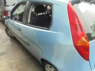 Veicolo di demolizione fiat punto berlina (188) 1.2 16v cat dell'anno 2001 alimentato 188a5000