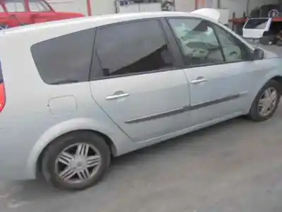 Veículo de Sucata renault scenic ii grand luxe privilege do ano 2004 alimentado f9qd8