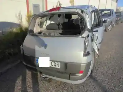 Veículo de Sucata renault scenic ii grand luxe privilege do ano 2004 alimentado f9qd8