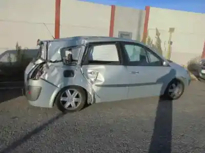 Veículo de Sucata renault scenic ii grand luxe privilege do ano 2004 alimentado f9qd8