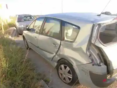 Veículo de Sucata renault scenic ii grand luxe privilege do ano 2004 alimentado f9qd8