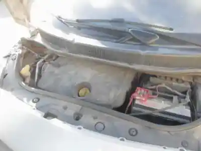 Veículo de Sucata renault scenic ii grand luxe privilege do ano 2004 alimentado f9qd8