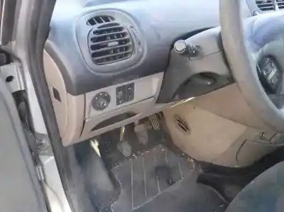 Veículo de Sucata citroen xsara picasso 2.0 hdi cat (rhy / dw10td) do ano 2001 alimentado rhy