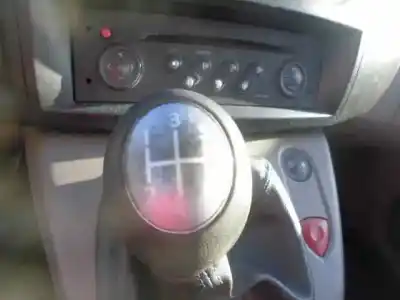 Scrapping Vehicle renault scenic ii grand confort authentique of the year 2004 powered k9kf7