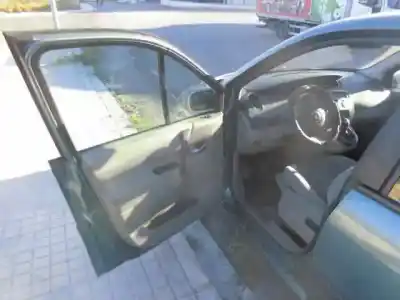 Scrapping Vehicle renault scenic ii grand confort authentique of the year 2004 powered k9kf7