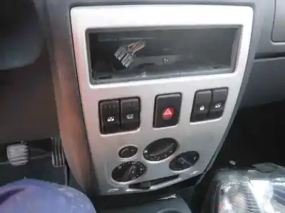 Sloopvoertuig dacia logan ambiance van het jaar 2007 aangedreven k7mf7