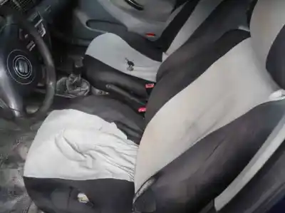 Veículo de Sucata seat toledo (1m2) executive do ano 2001 alimentado aus