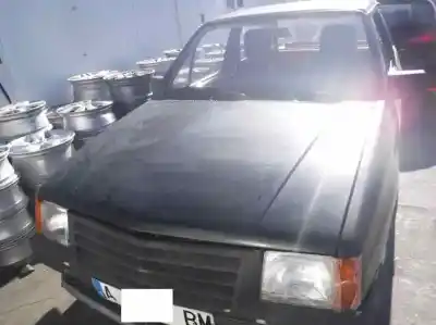 Véhicule à la ferraille opel corsa a city de l'année 1989 alimenté 1.0s