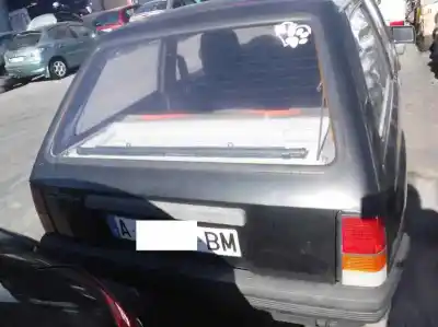 Véhicule à la ferraille opel corsa a city de l'année 1989 alimenté 1.0s
