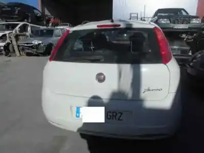 Veículo de Sucata fiat grande punto (199) 1.3 16v multijet dynamic (55kw) do ano 2009 alimentado 199a2000